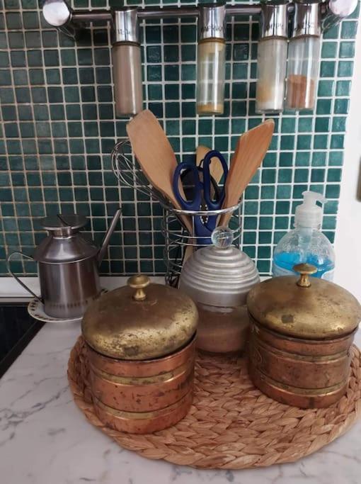 Όμορφο, Άνετο Ζεστά Διακοσμημένο Διαμέρισμα Θέρμη Εξωτερικό φωτογραφία